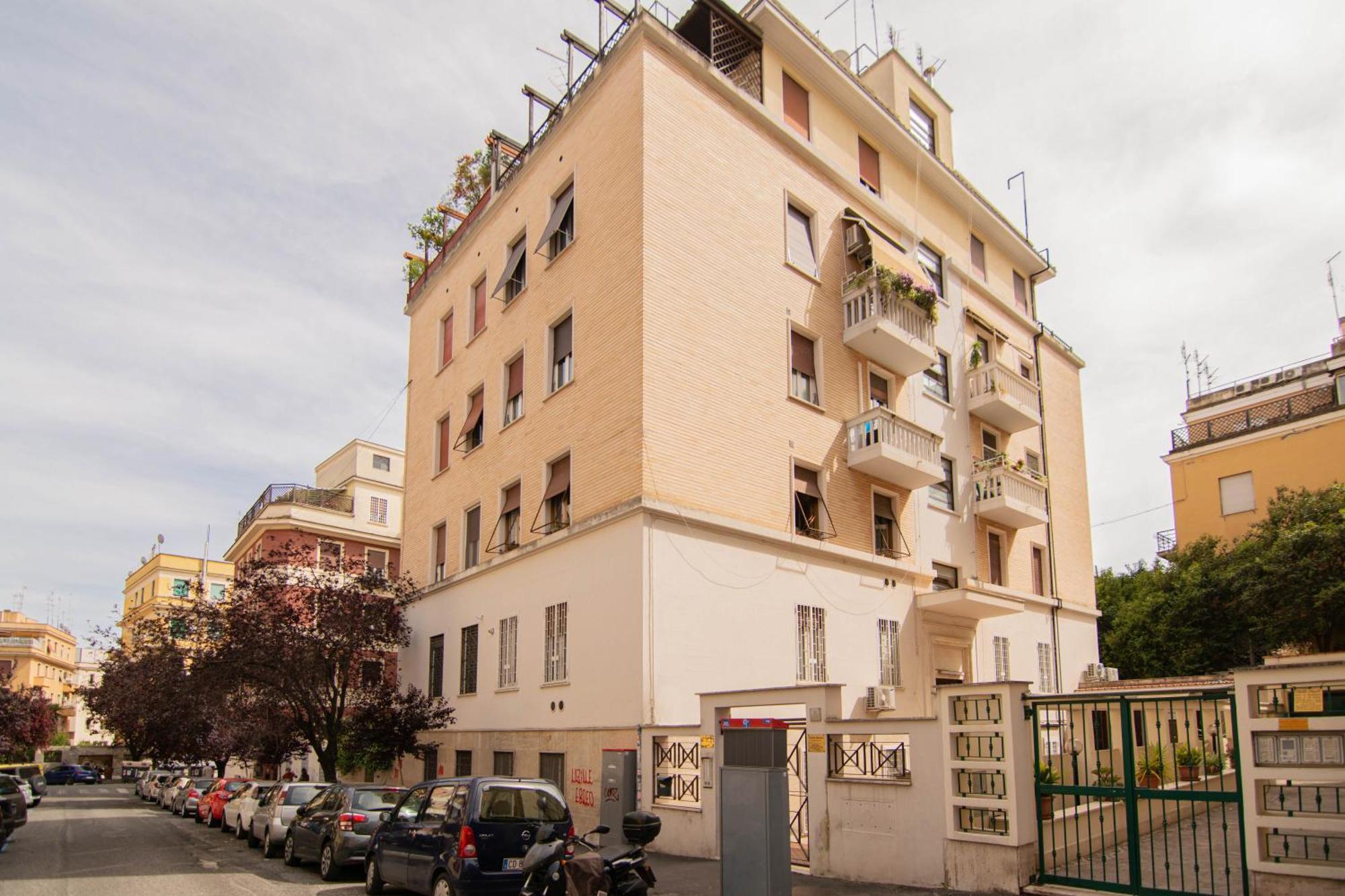 Domus Eroi Apartment Roma Ngoại thất bức ảnh